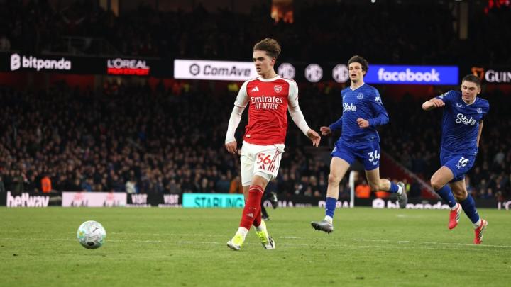  詹俊直言，这三分或成阿森纳争冠转折；曼城压力骤增。 体育新闻 詹俊直言，这三分或成阿森纳争冠转折；曼城压力骤增。 体育新闻