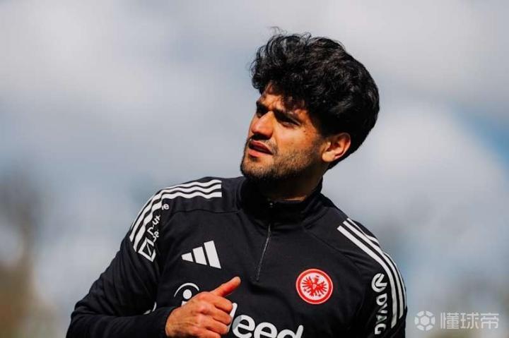  达胡德转会履历深度复盘：从多特遗珠到法兰克福过客的技术档案 体育新闻